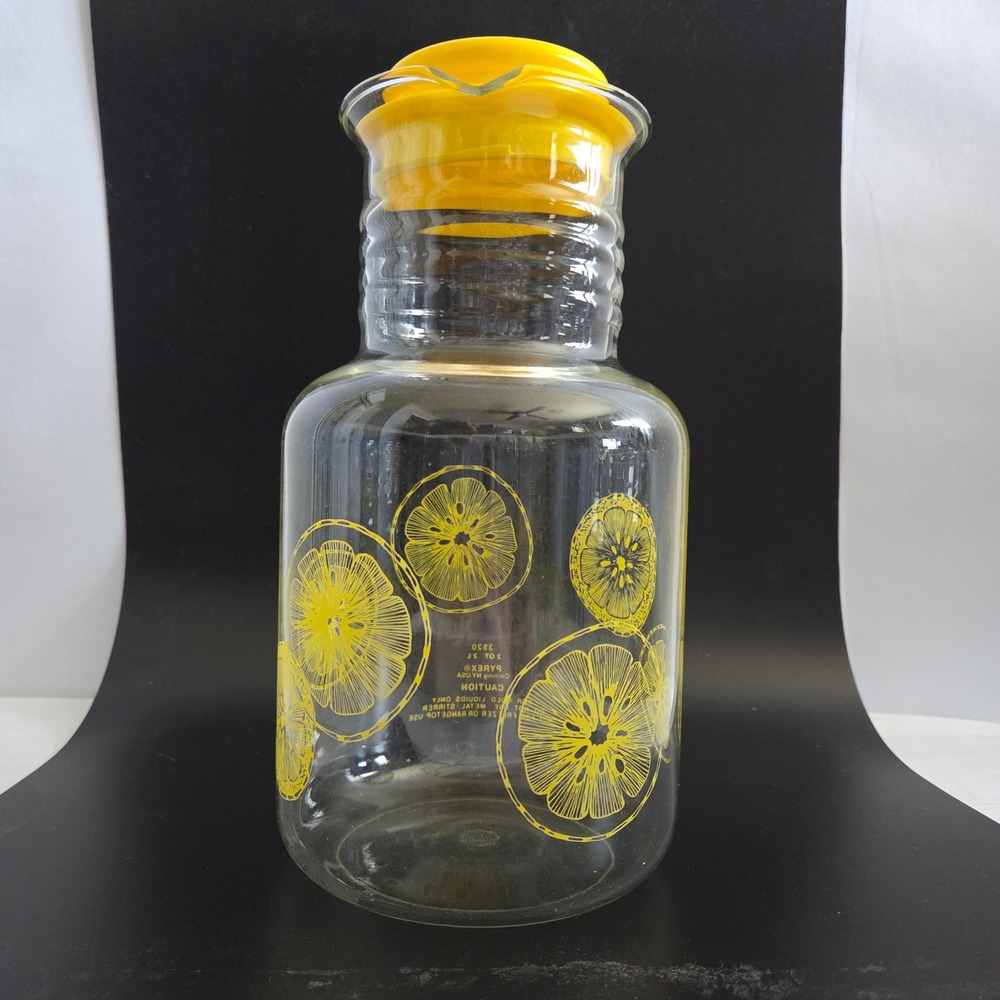 Vintage Pyrex 3520 Lemon Citrus Glass Juice Carafe Pitcher with Yellow Lid 2 Qt
